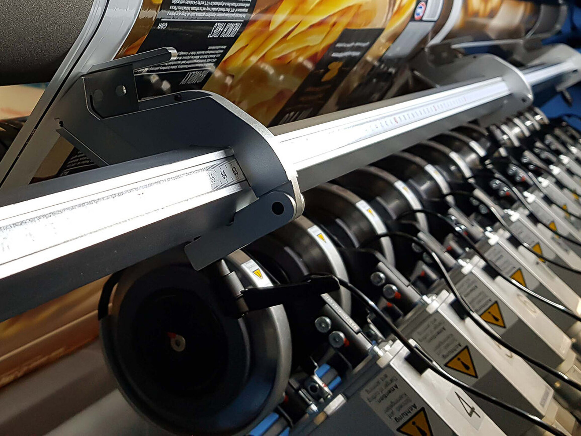 Single knife holders